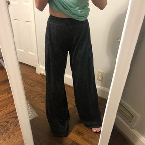 Forward fold lululemon animal print pants size 4